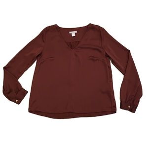 H&M Maroon Long Sleeve V Neck Blouse, 100% Polyester, Size 2, Buttoned cuffs.